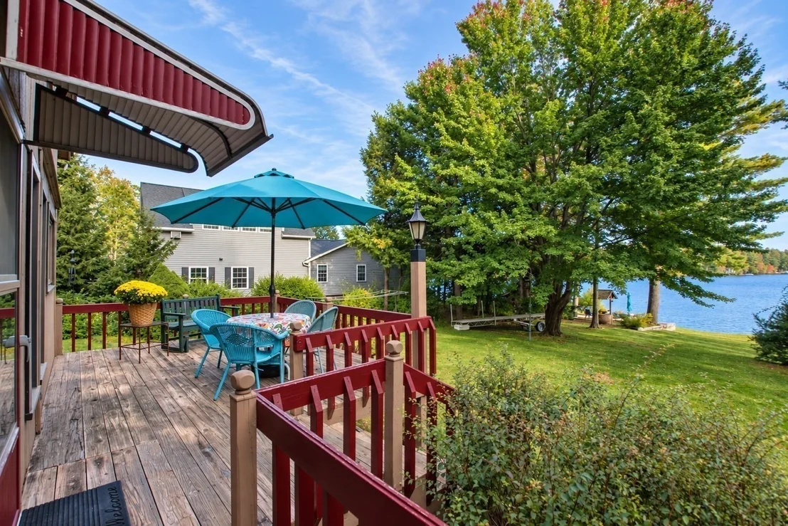 Photo of 64 Lakeshore Dr