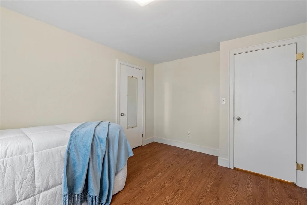 Photo of 4 Lawrence