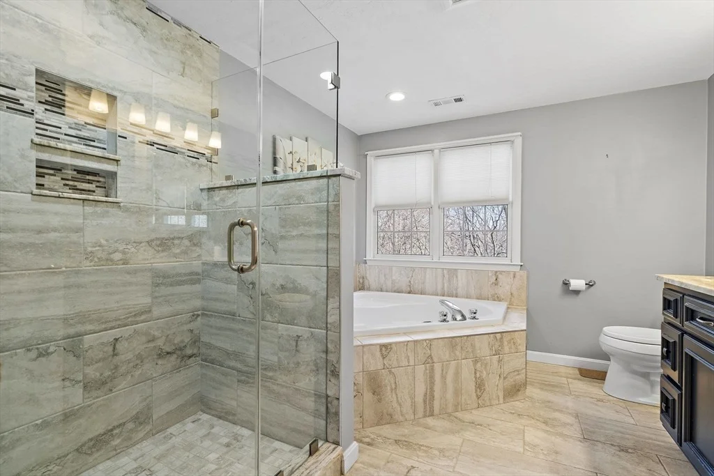 Photo of 15 Winterberry Dr