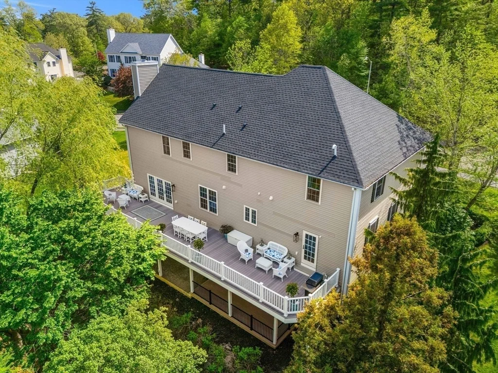Photo of 10 Yankee Way