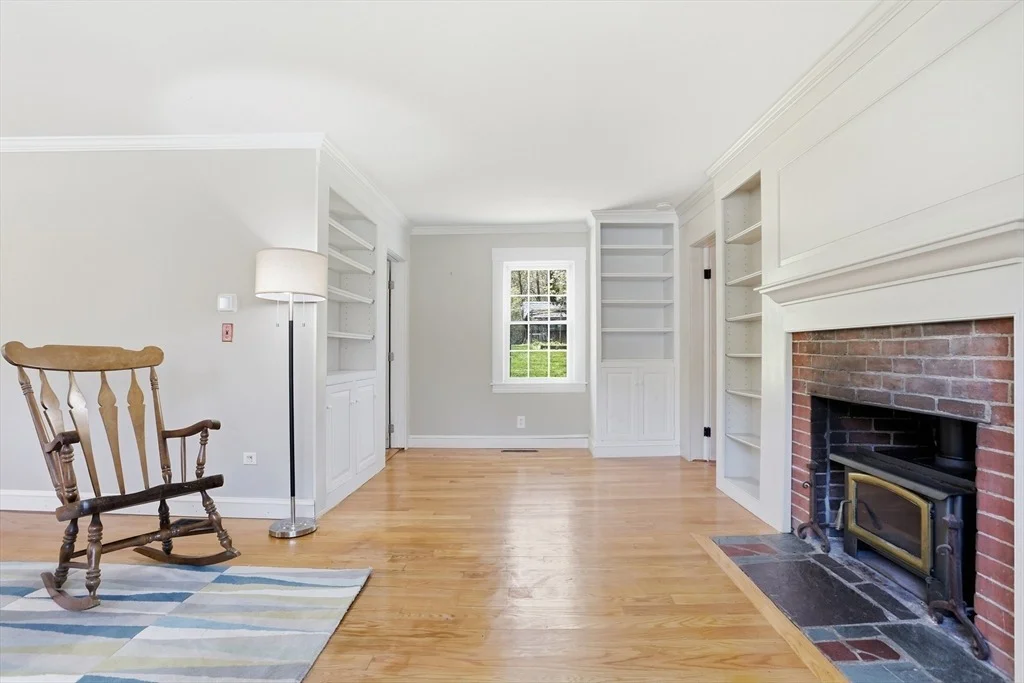 Photo of 20 Concord Dr