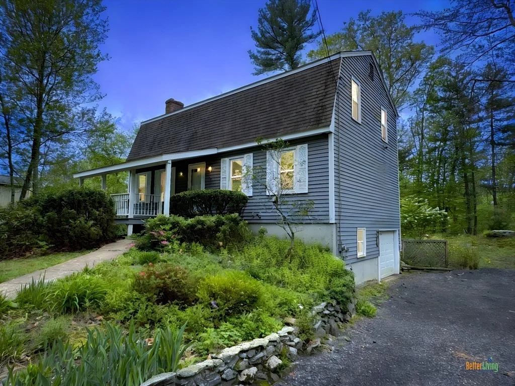 Photo of 107 Douglas Pike