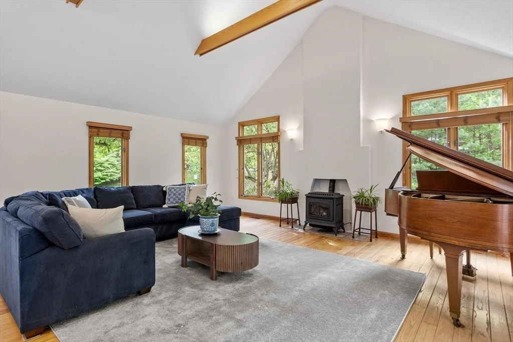 Photo of 6 Baywoods Dr
