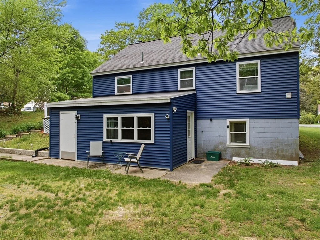 Photo of 39 N Common Rd