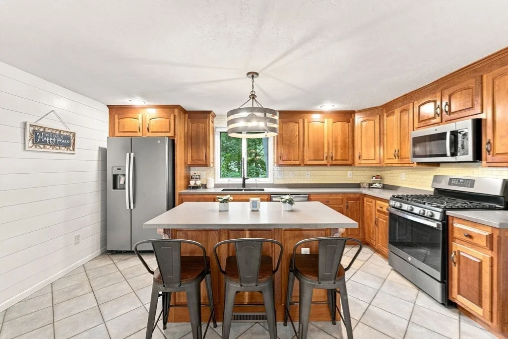 Photo of 115 Sutton Rd