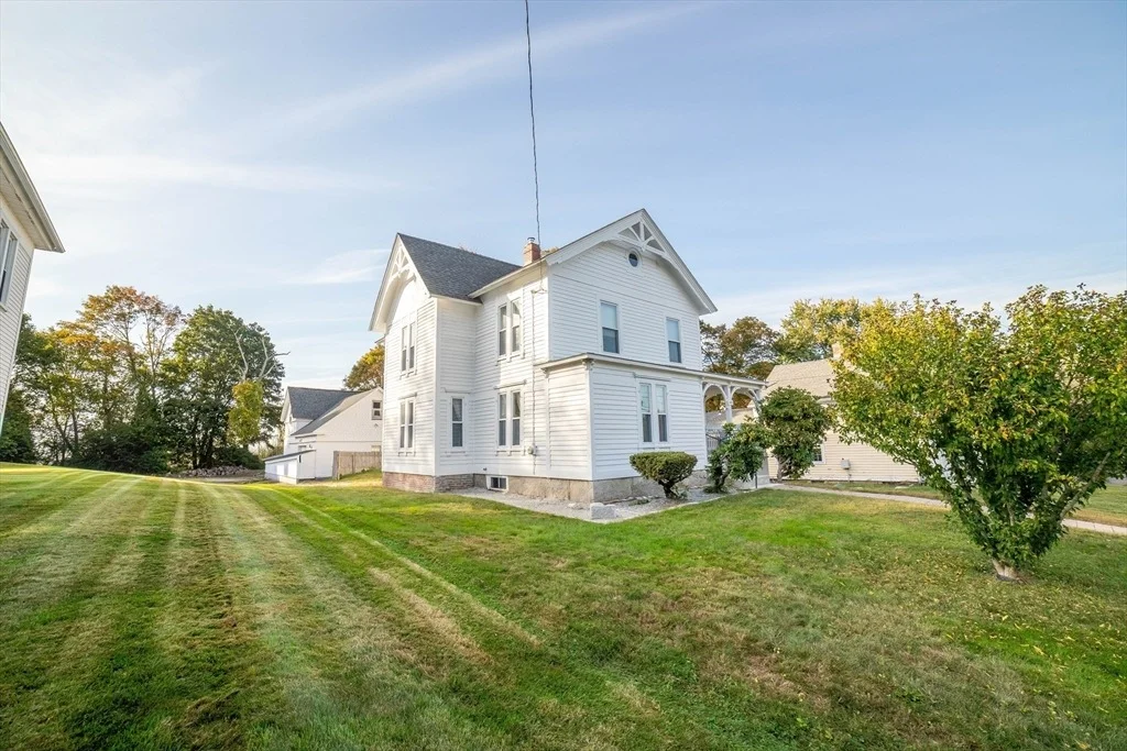 Photo of 145 Center Road