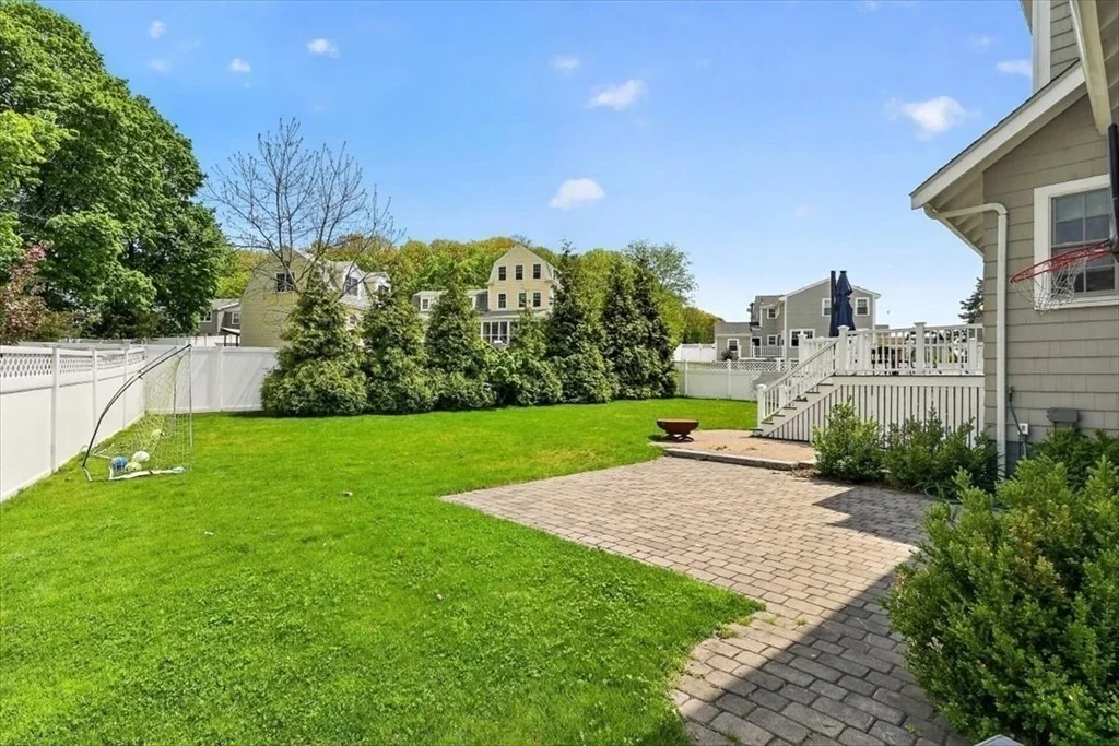Photo of 11 Planters Field Ln