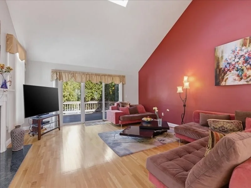 Photo of Unit 2 at 2 Edgewater