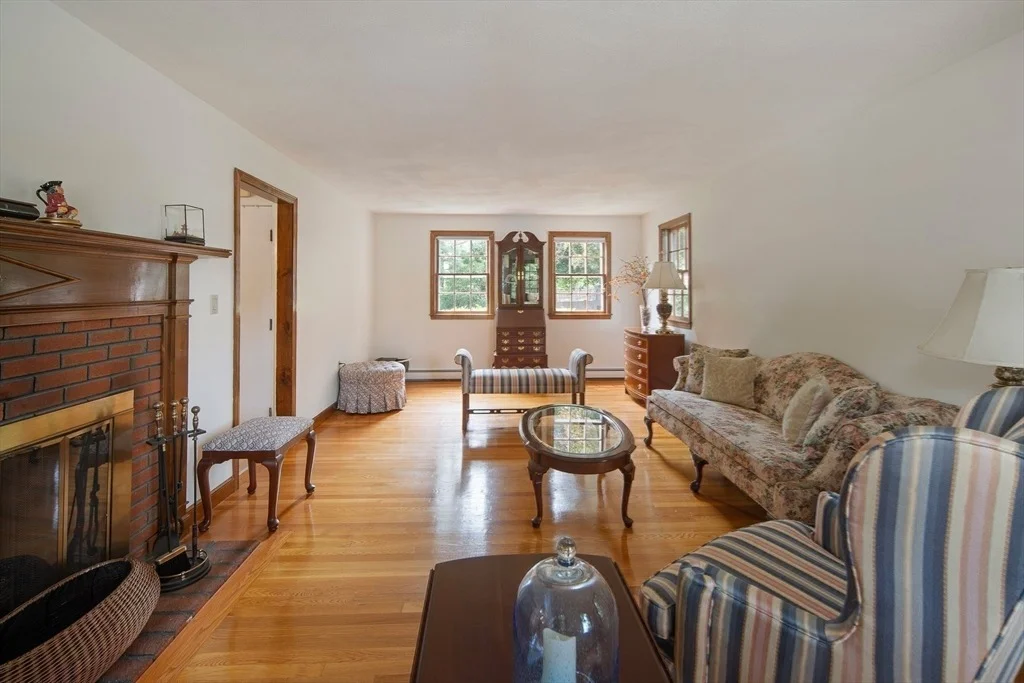 Photo of 42 Riverside Dr.