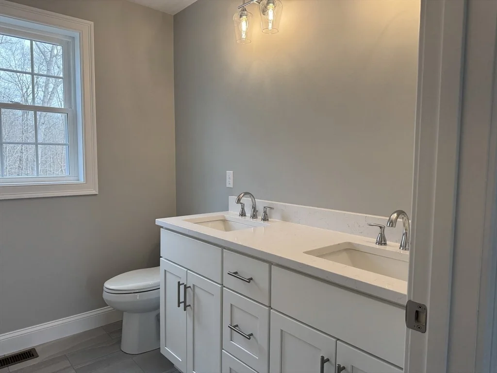 Photo of 27 Range Ave