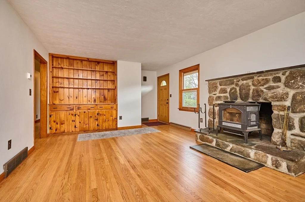 Photo of 56 Oak St
