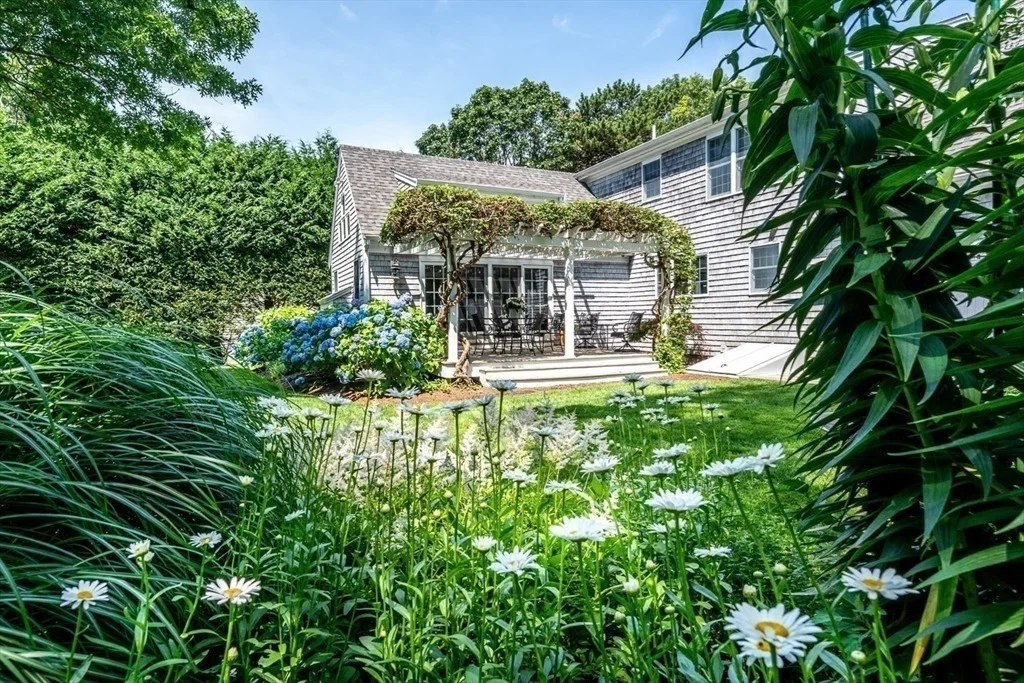 Photo of 8 Macandrew Dr