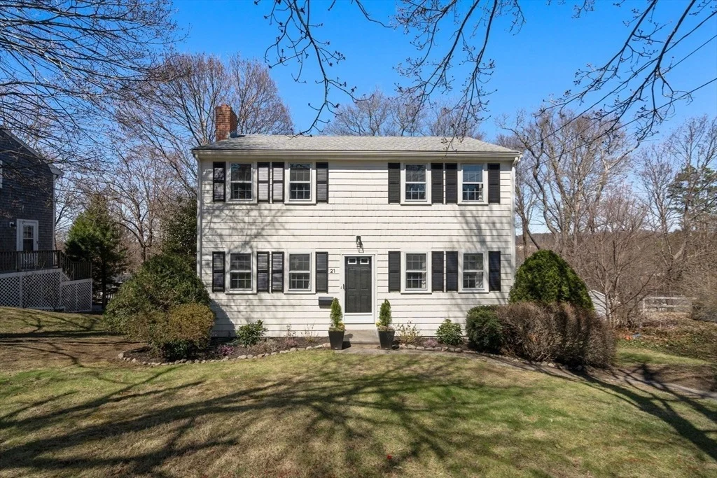 Photo of 21 Harborview Dr