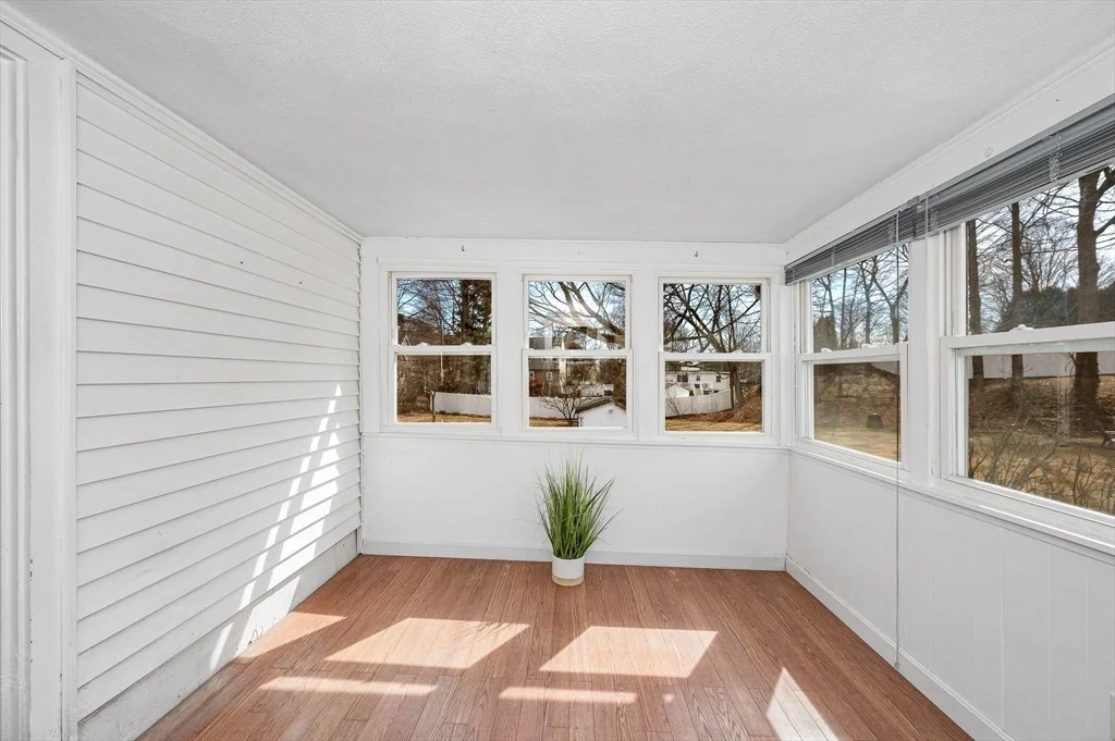 Photo of 49 Oak St
