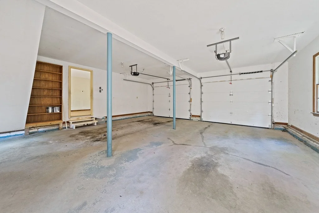 Photo of 20 Biscayne Dr