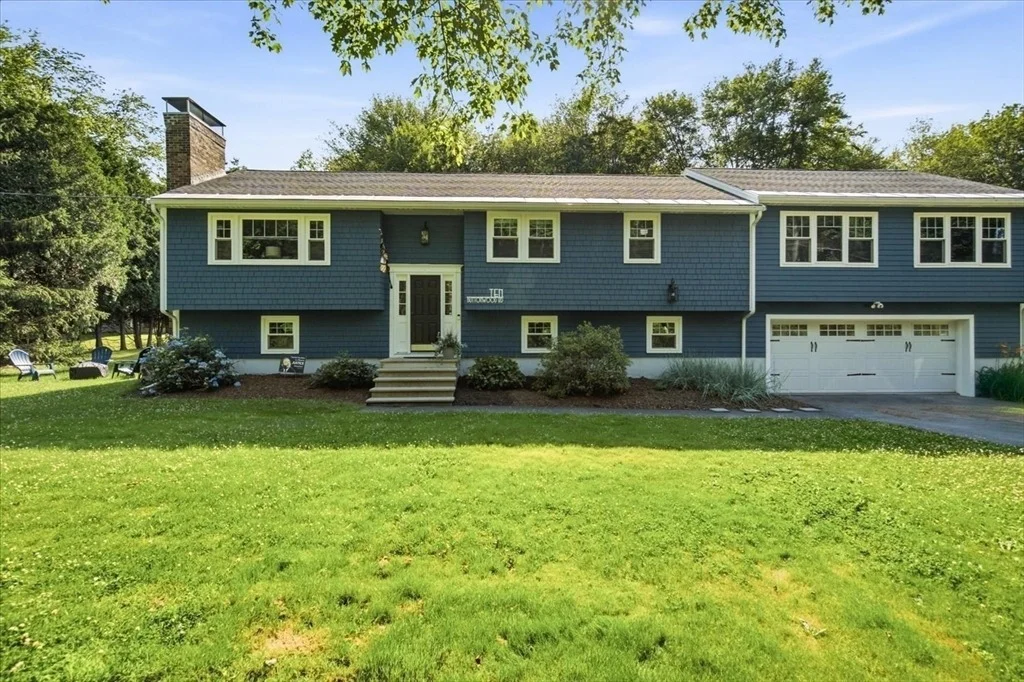 Photo of 10 Buttonwood Rd