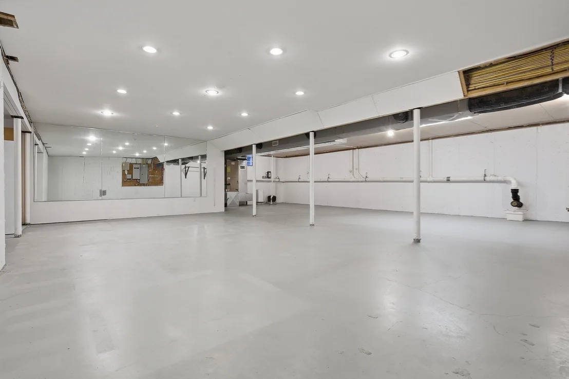 Photo of 7 Locust Avenue