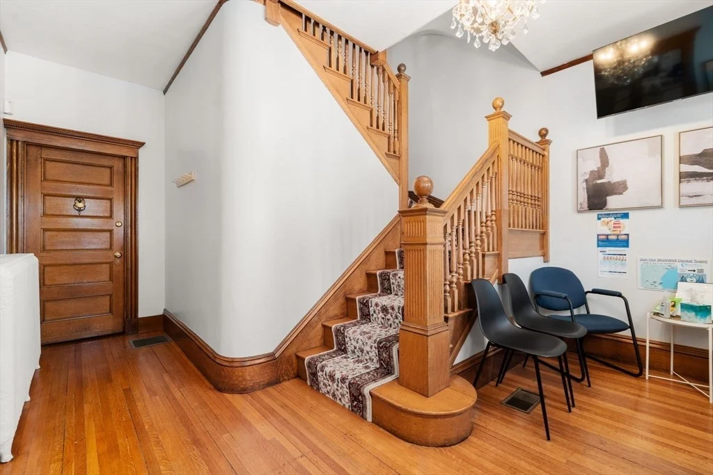 Photo of 826 Broadway