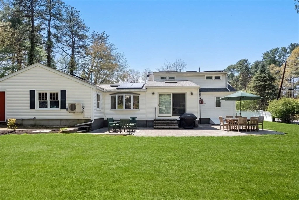 Photo of 9 Stonebridge Rd