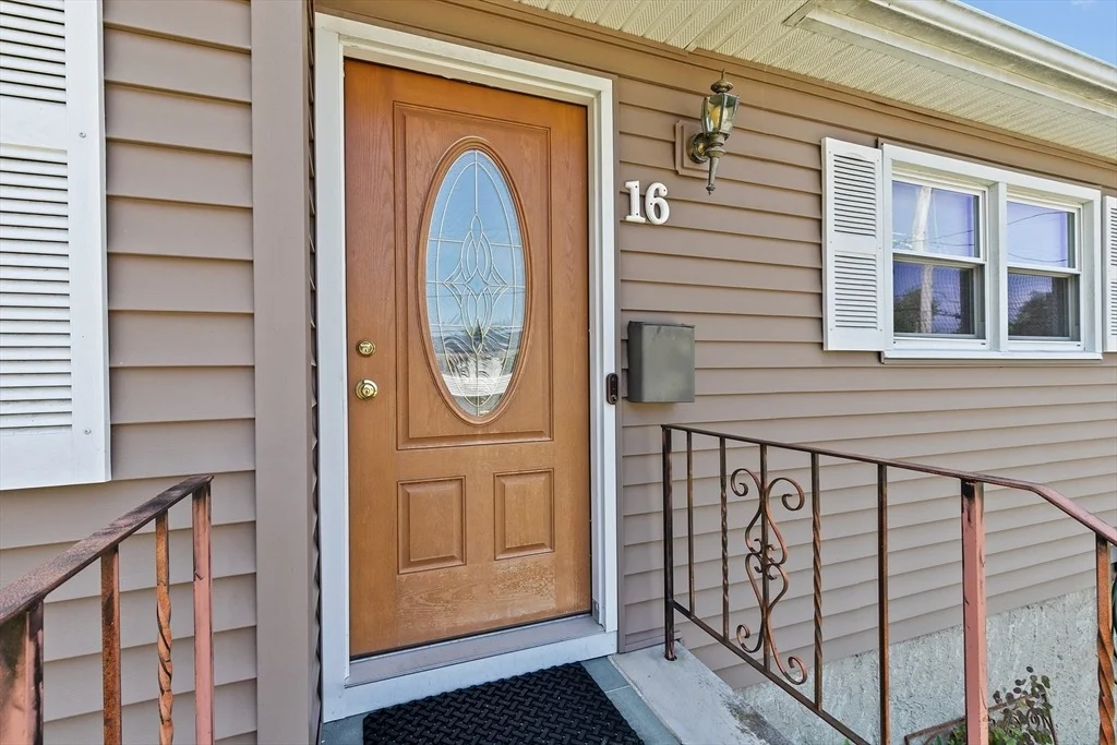 Photo of 16 Niles Rd