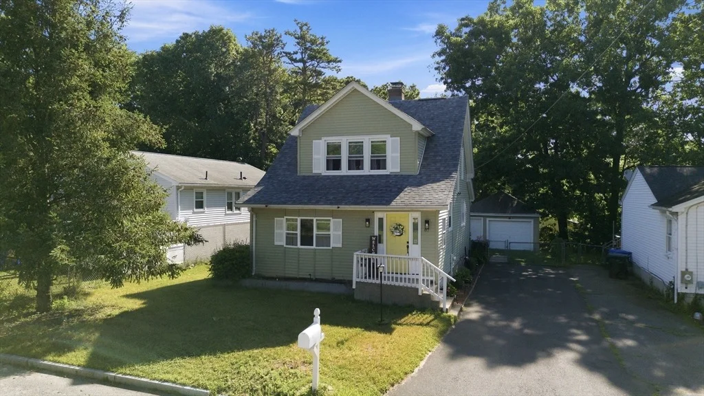 Photo of 87 Lakevilla Ave
