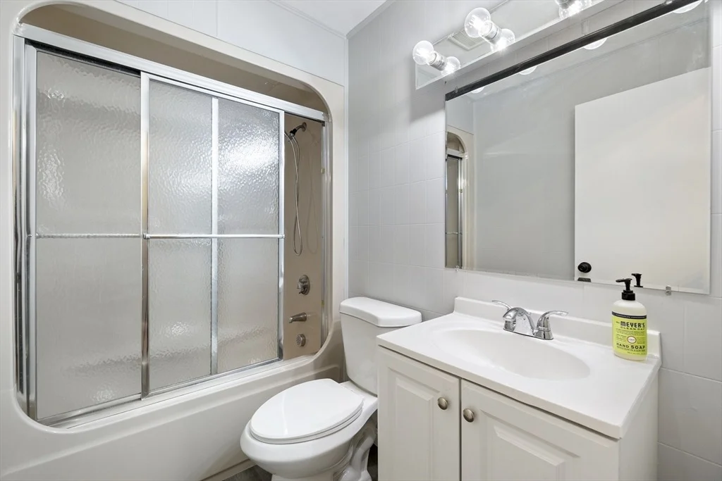 Photo of 28 Long Hill Rd