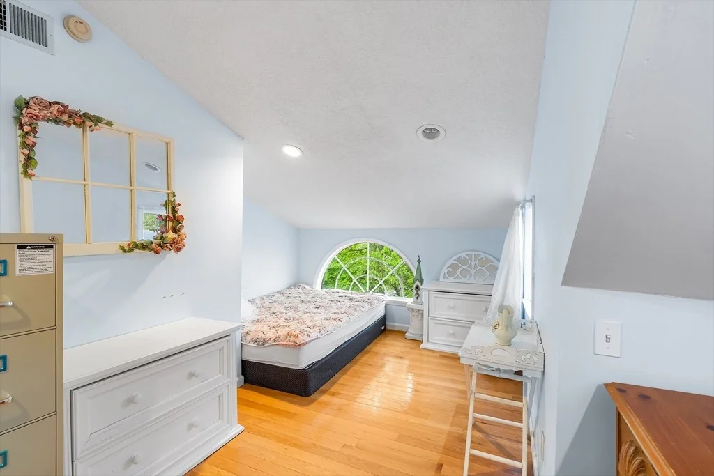Photo of 11 Bayside Dr