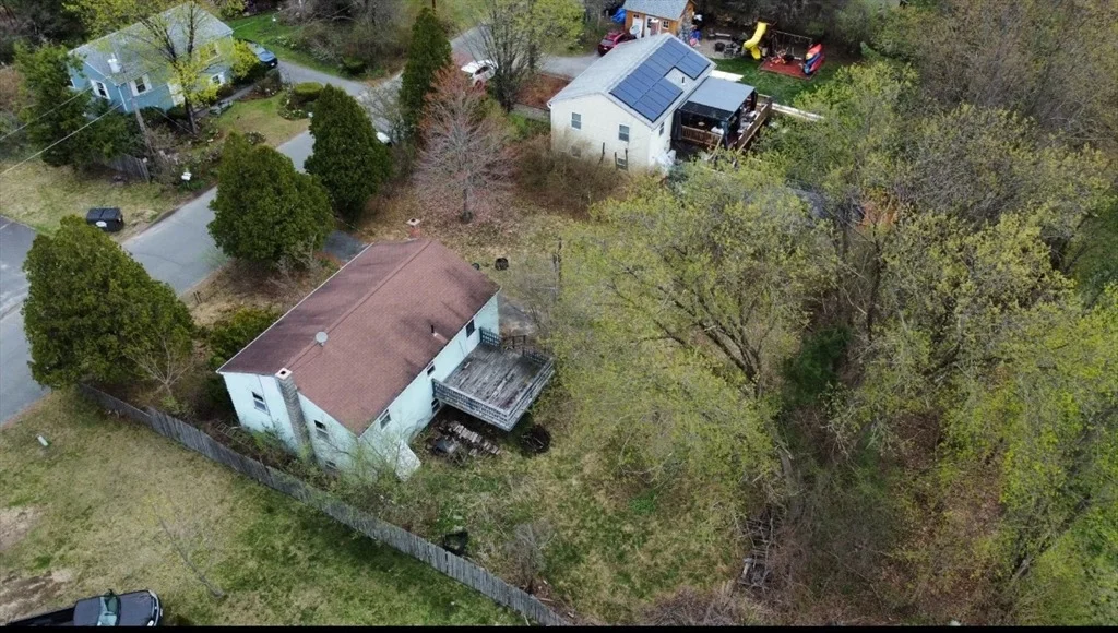 Photo of 16 Sandrah Dr