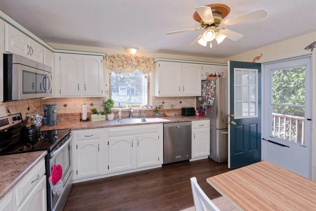 Photo of 415 Dailey Dr