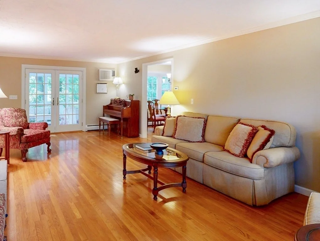 Photo of 13 Garry Dr