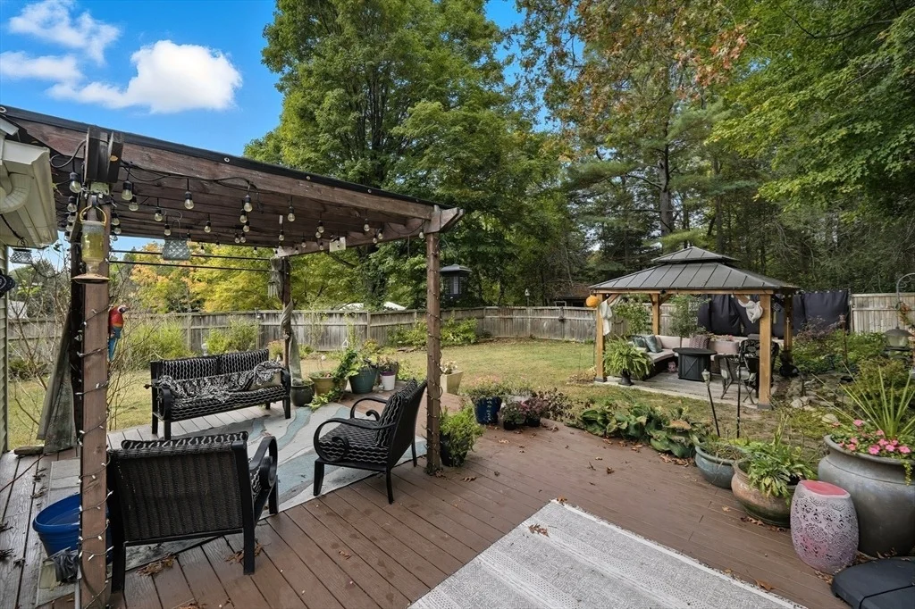 Photo of 11 Hickory Hill Dr