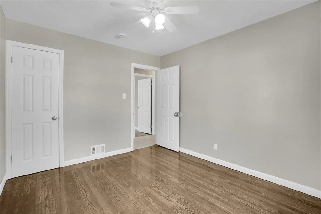 Photo of 55 Pheland St
