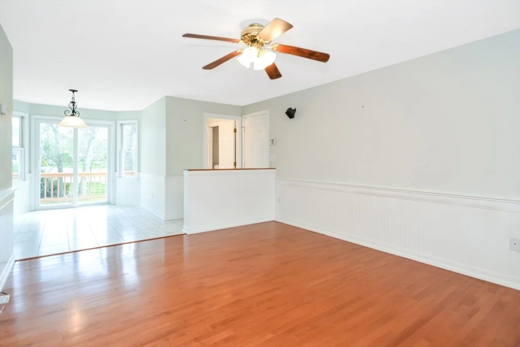 Photo of 34 Laura Ln