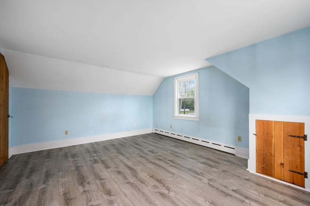 Photo of 42 Oak Ln