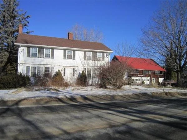 Photo of 1368 Main Rd
