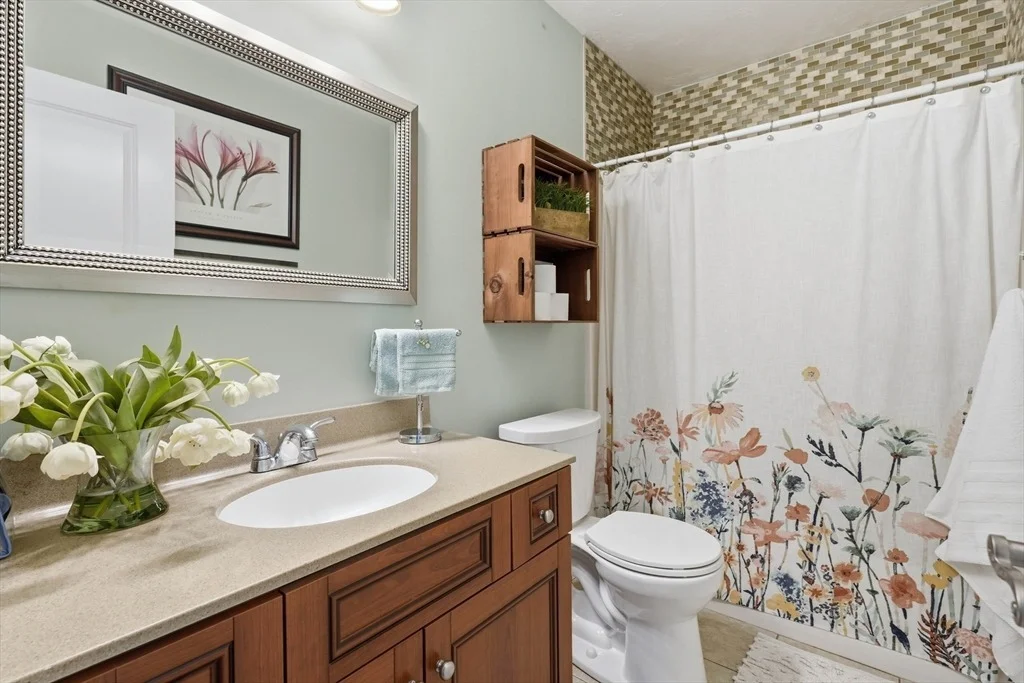 Photo of 11 Fellowship Cir