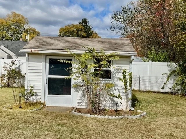 Photo of 566 Mckinstry Ave