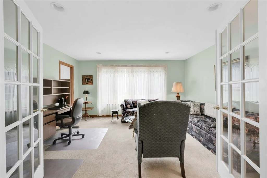 Photo of 54 Shoreline Dr