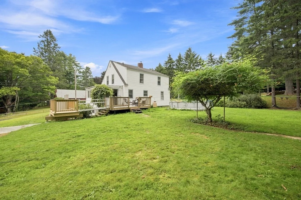 Photo of 219 Old Warren Rd
