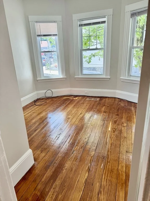 Photo of Unit 1 at 437 Ferry St