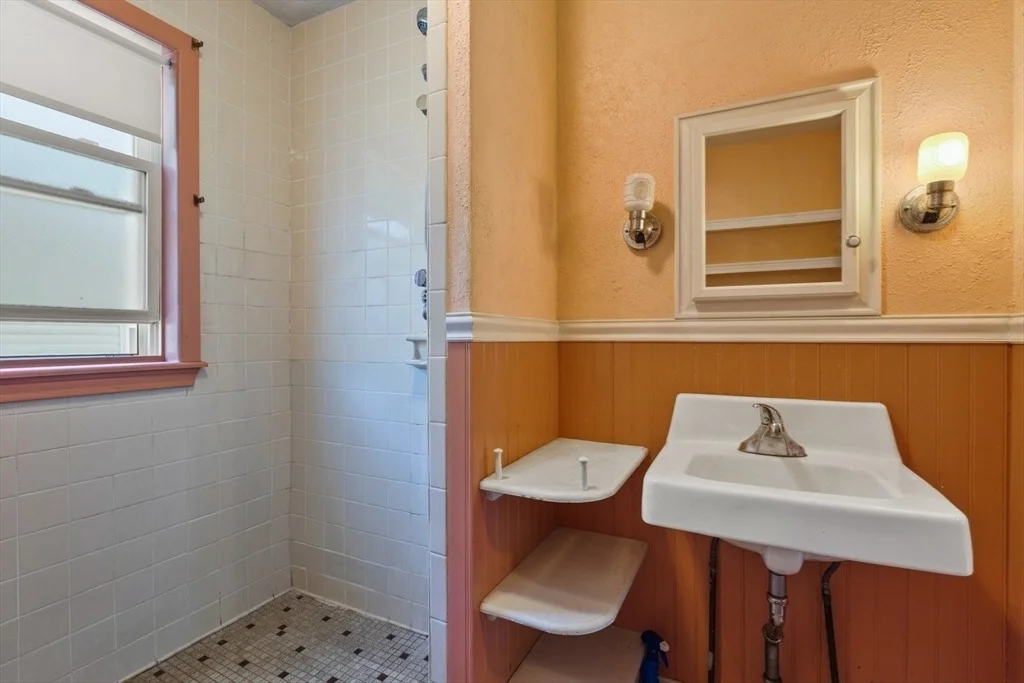 Photo of 36 Perley Rd