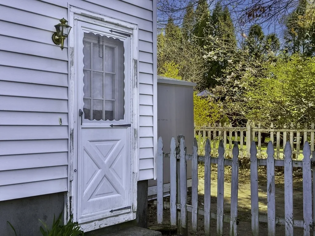 Photo of 29 Greenleaf Cir
