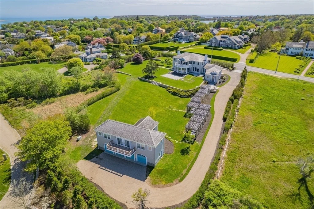 Photo of 108 Shore Road
