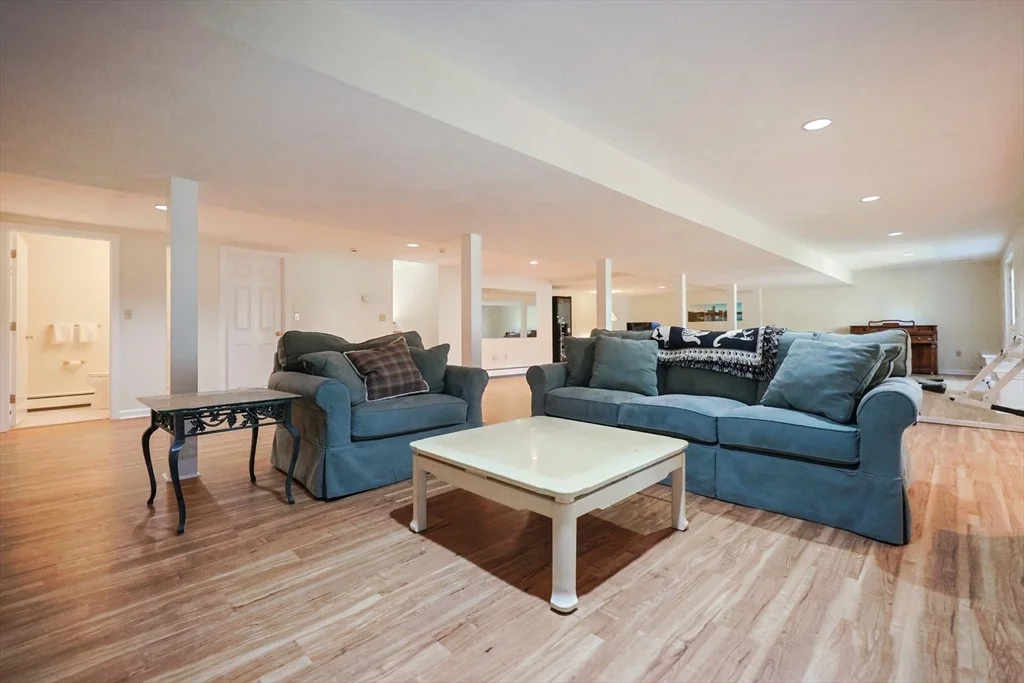 Photo of 8 Fieldstone Lane