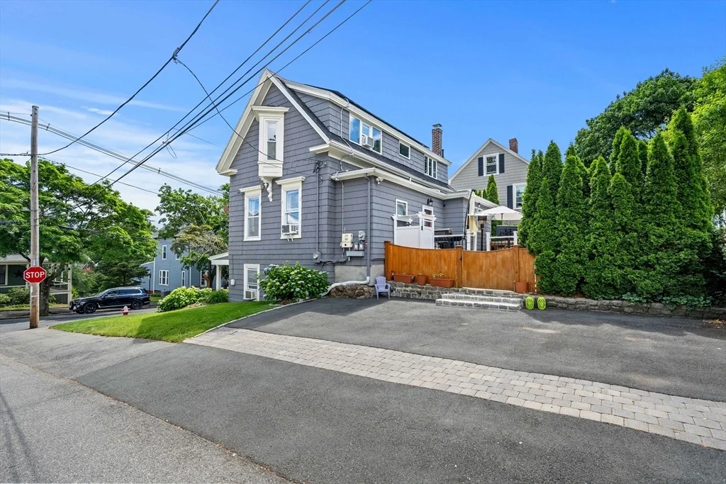 Photo of 22 Beach Ave