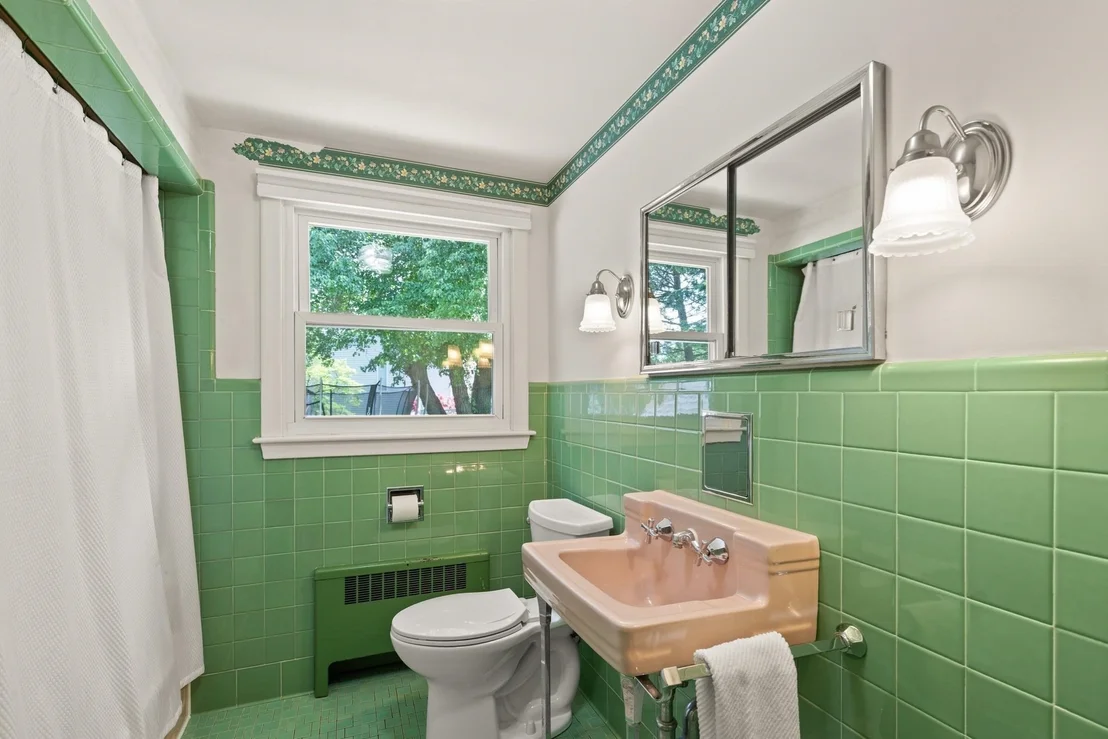 Photo of 178 Webster St