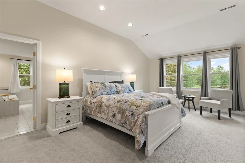 Photo of 323 Robert Rd
