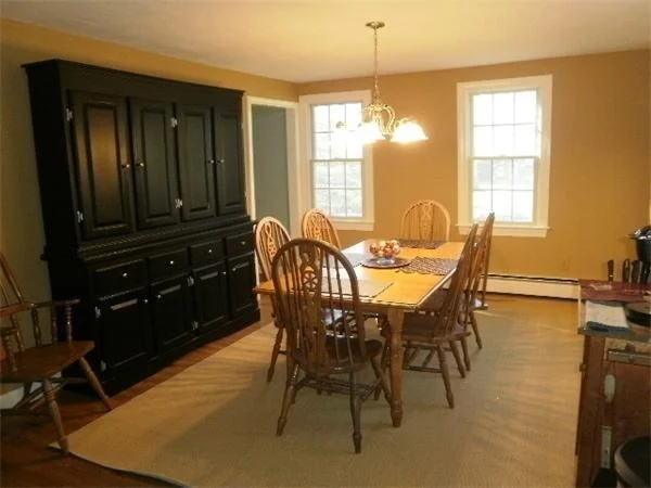 Photo of 18 Redwood Cir