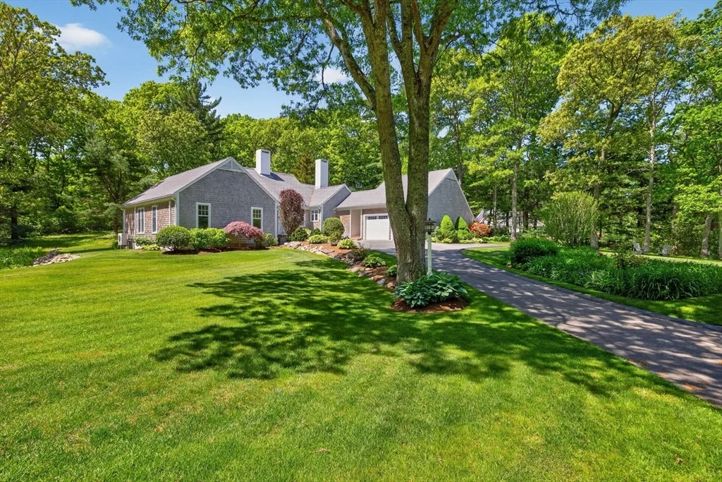 Photo of 51 Doral Drive