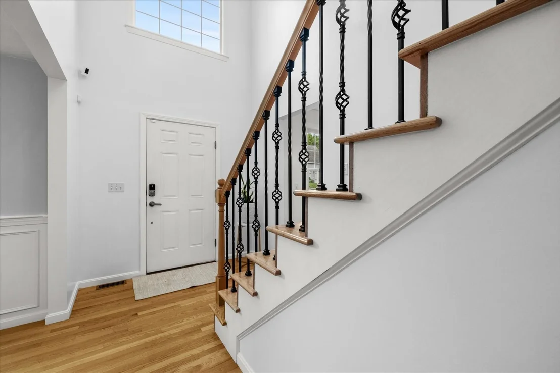 Photo of 38 Bellows Cir